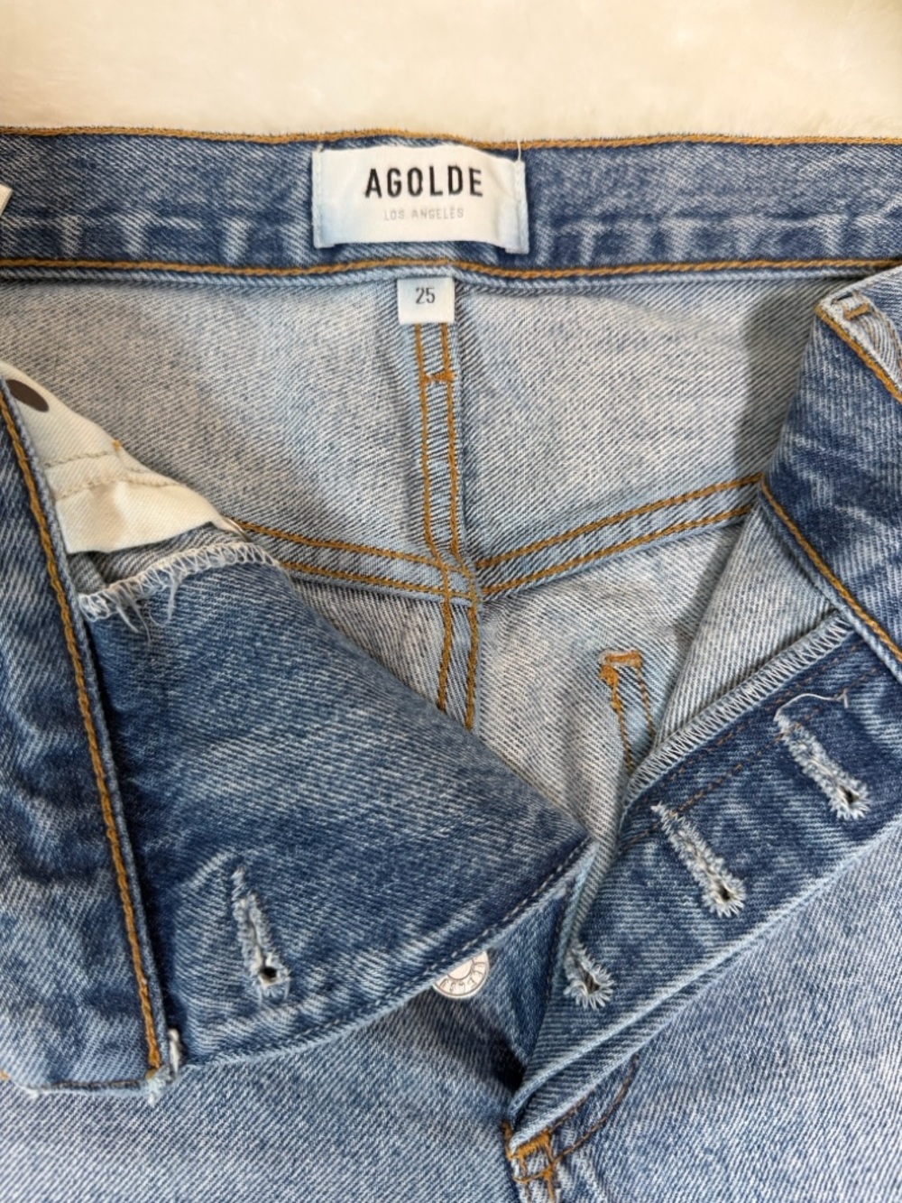 AGOLDE Criss Cross Shorts - Picture 4 of 6